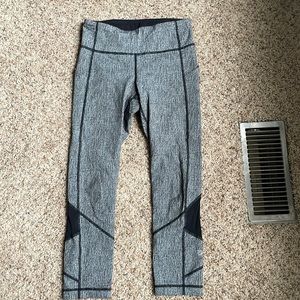 Lululemon leggings three-quarter length size 4